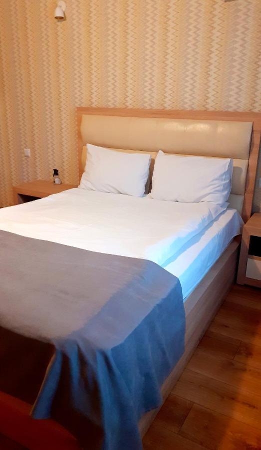 Hotel Lile Tbilisi Exteriör bild