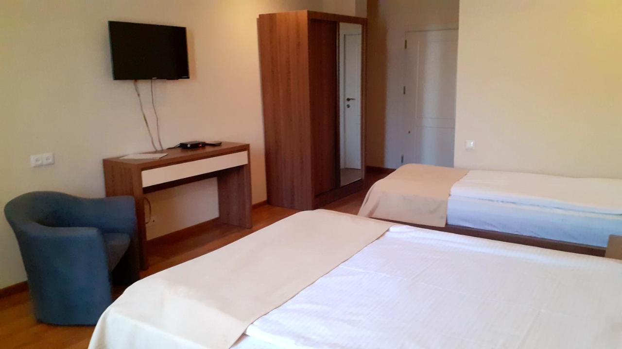 Hotel Lile Tbilisi Exteriör bild