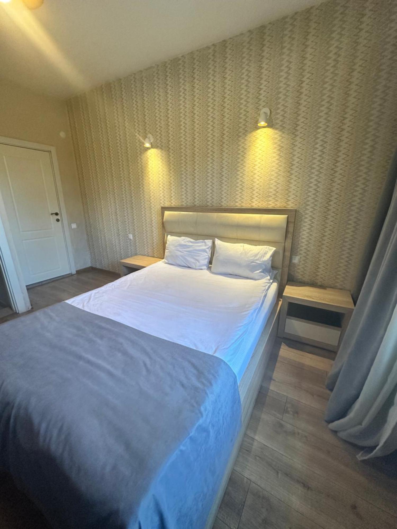 Hotel Lile Tbilisi Exteriör bild